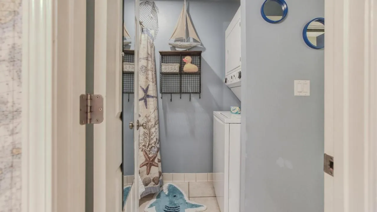 Crystal Villas 6A - Just A Few Steps And Your Toes Will Be In The Sand With Beach Service Included Destin